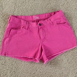 Old Navy pink jean shorts, size 10